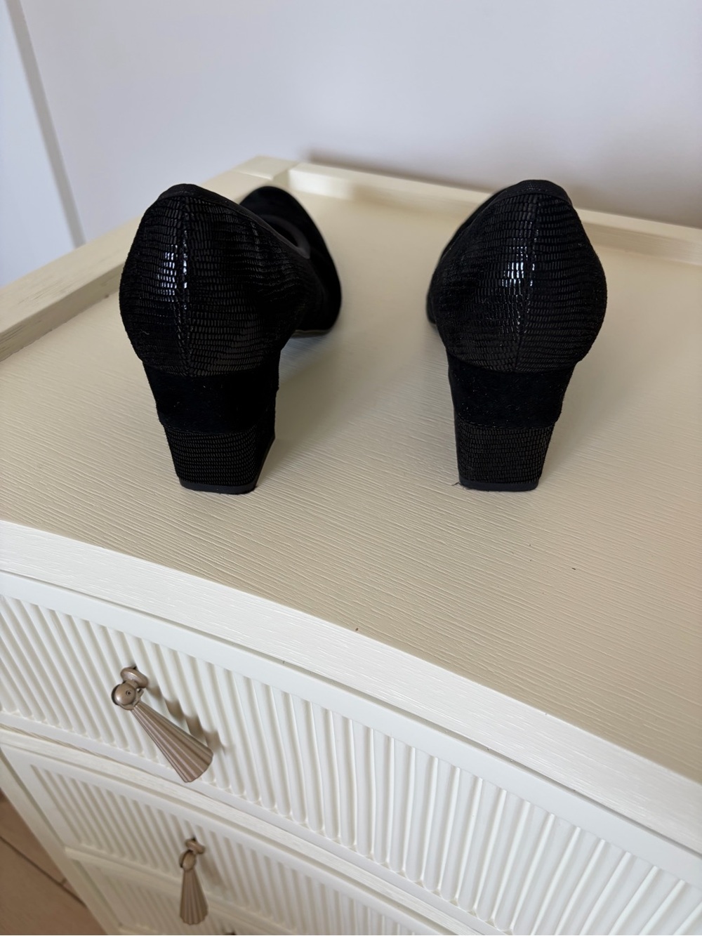 VANELI Black Women's Block Heel Pumps